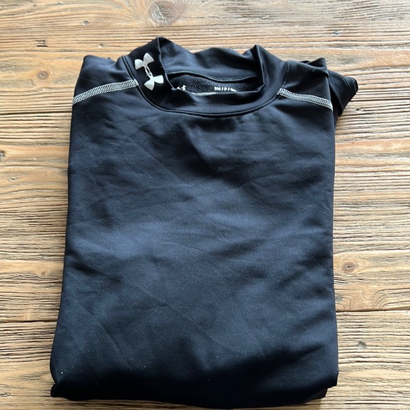 Under Armour compression shirt - Picture 1 of 3